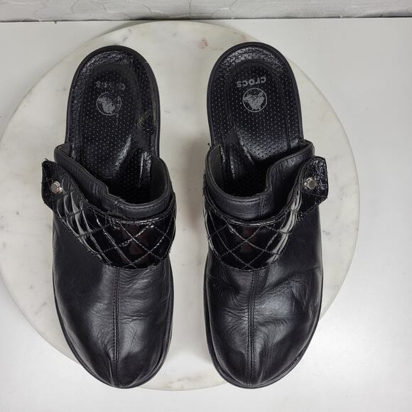 Crocs Cobbler Mules Womens 11 Black Quilted Patent Leather Platform Clogs Work - Picture 14 of 16